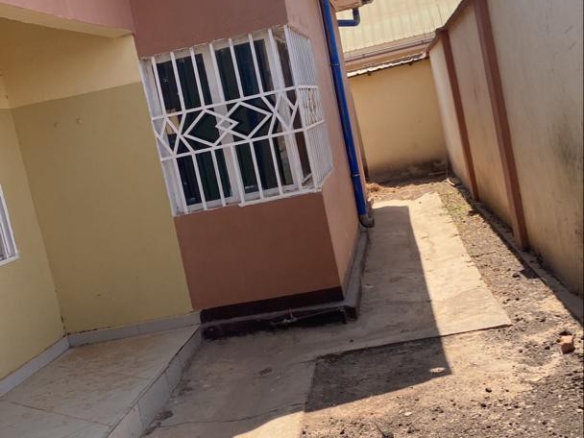 EN VENTE UNE MAISON AU GOLF VILLE DE LUBUMBASHI 8 VENTE