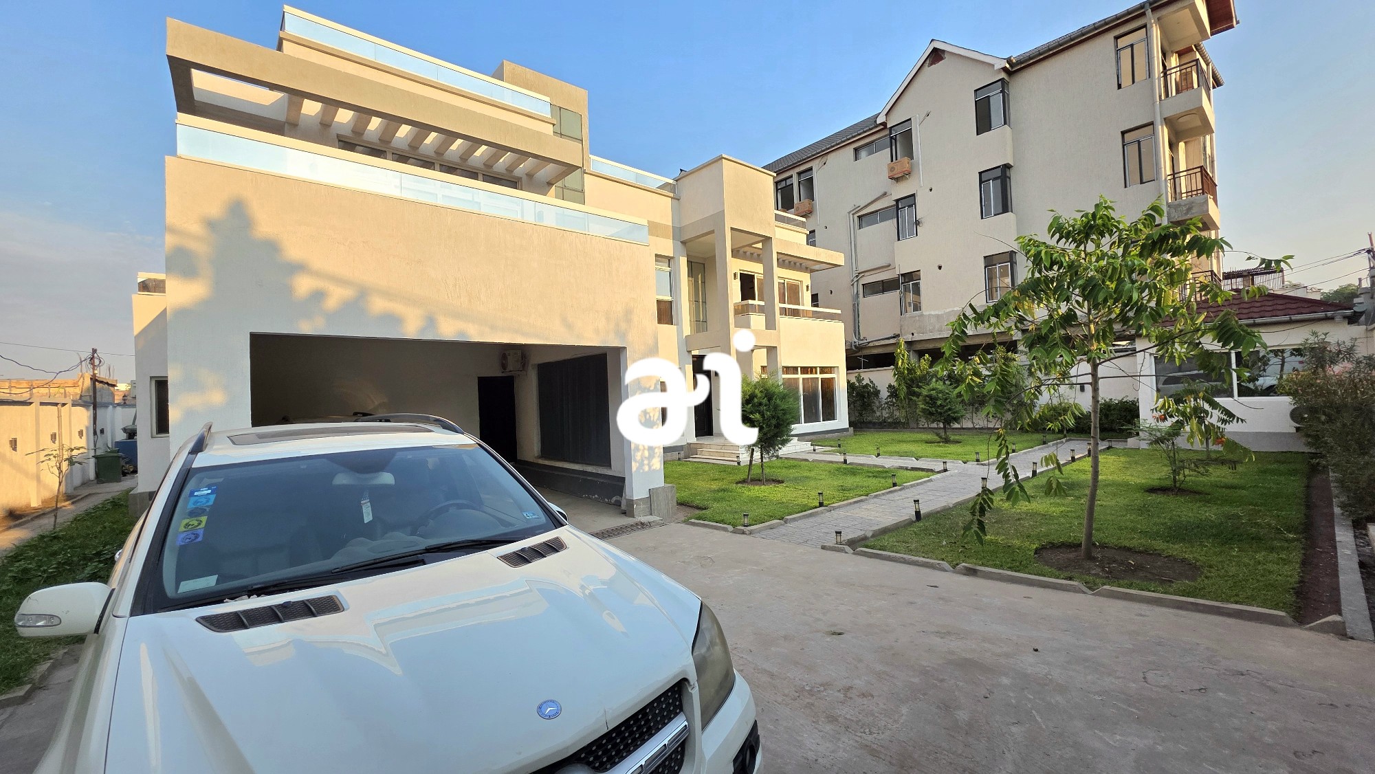 scaled_1000065189 VILLA