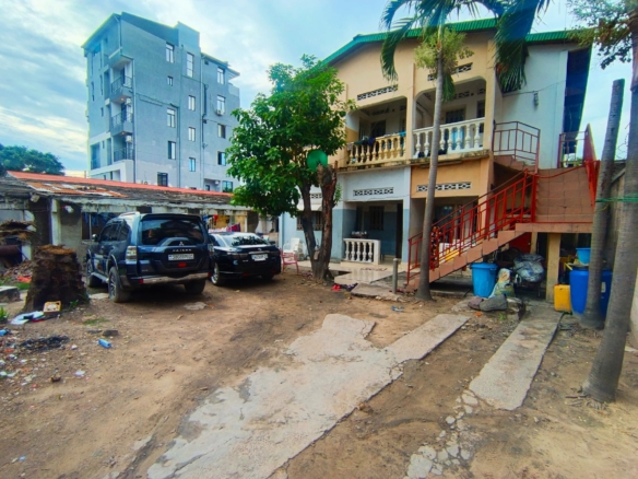 Parcelle mise en vente dans la commune de Kintambo