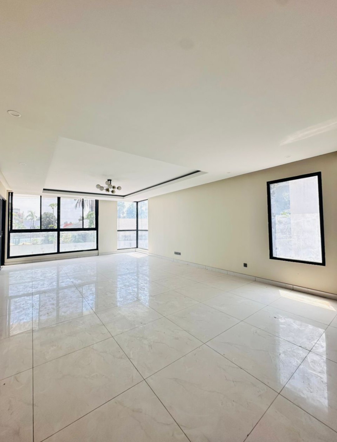 scaled_1001740240 appartements