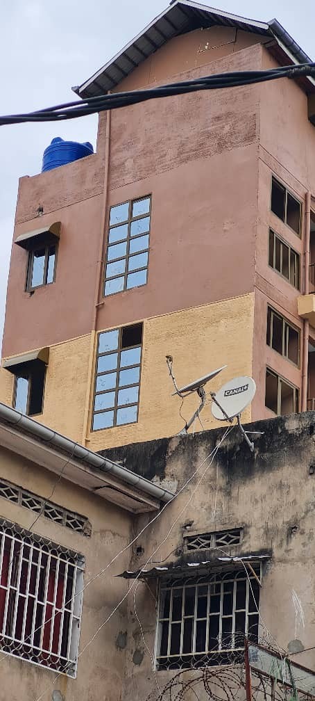 scaled_1002434639 Immeuble