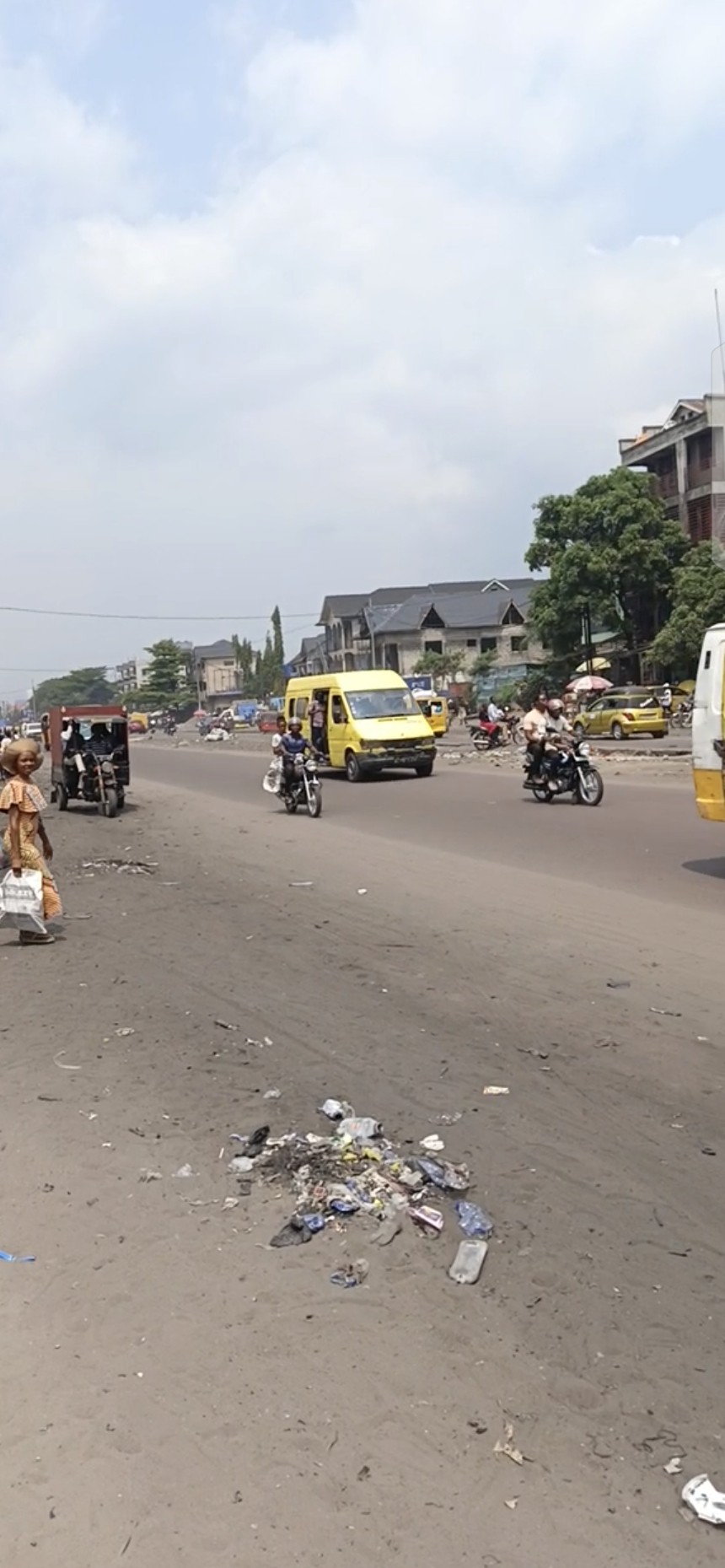 scaled_1005936836 Parcelle