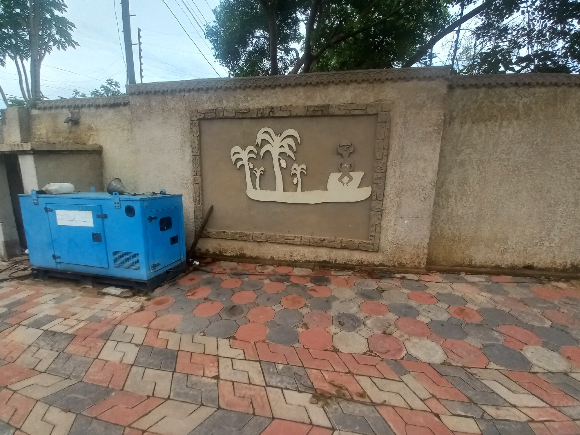 scaled_20251118_140300