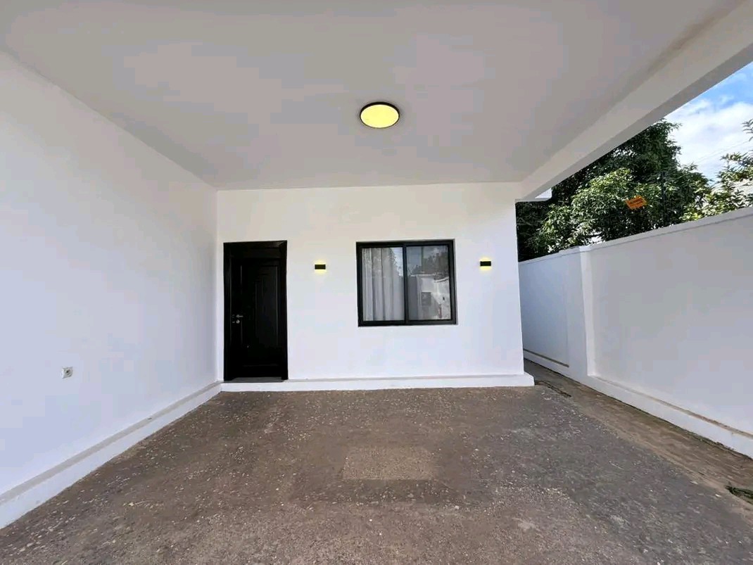 scaled_1765292813125