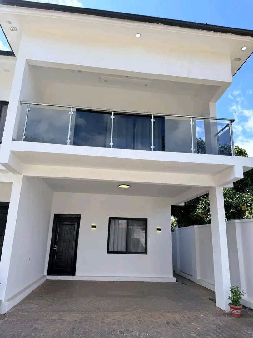 scaled_1765292815753