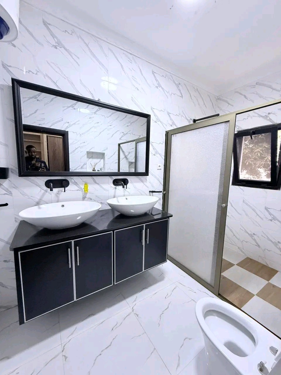 scaled_1765292837061