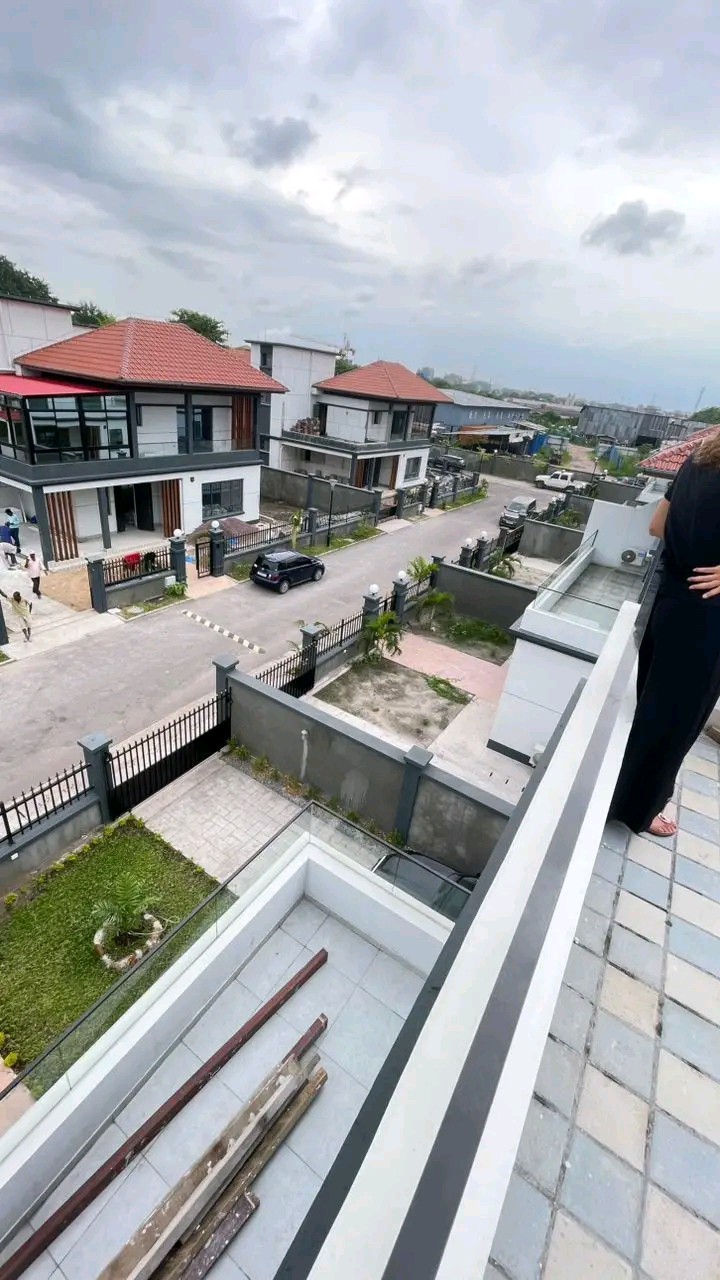 scaled_1765613834094 Villa