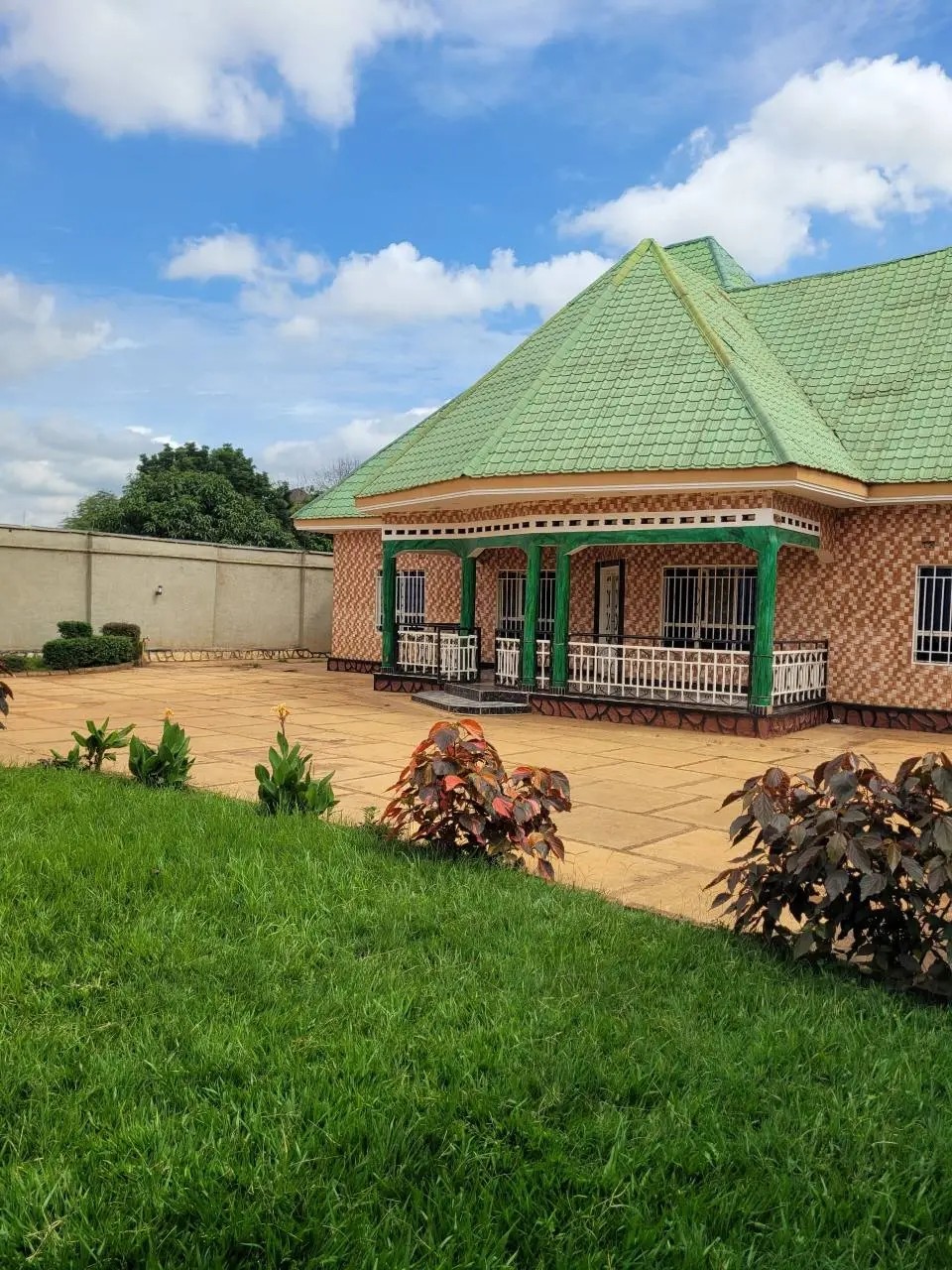 scaled_1774436863352