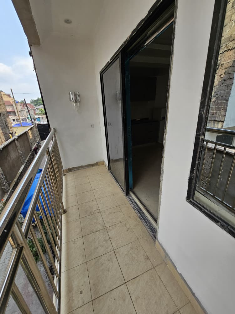 scaled_1000005366 Appartement à Louer – Kintambo, Kinshasa