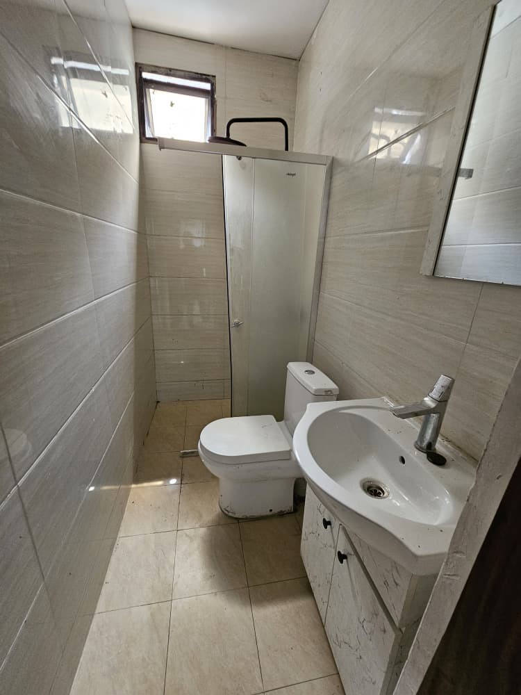 scaled_1000005371 Appartement à Louer – Kintambo, Kinshasa