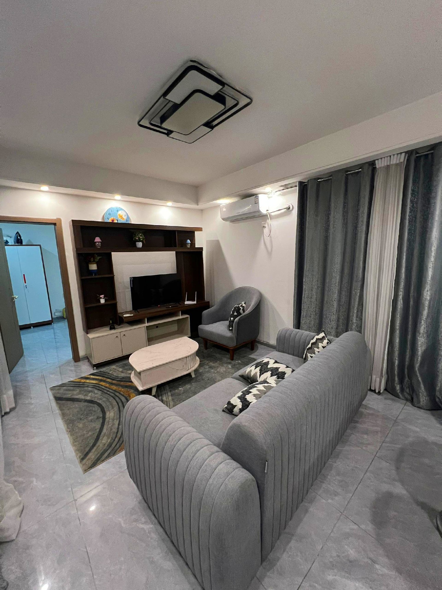 scaled_1000774064 Appartement Meublé à Louer – Kintambo, Kinshasa