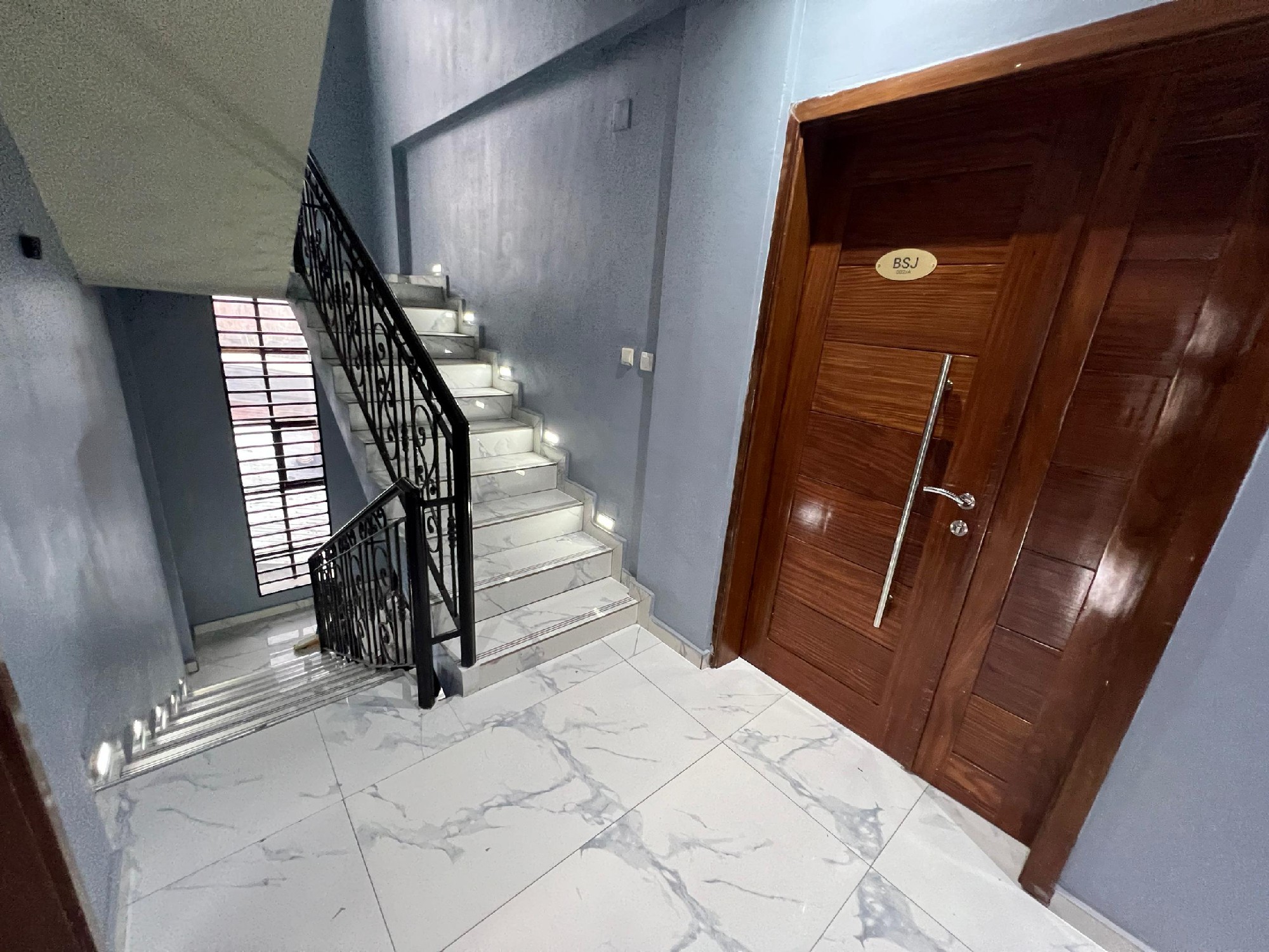 scaled_1001045485 Appartement à Louer – Kintambo, Kinshasa