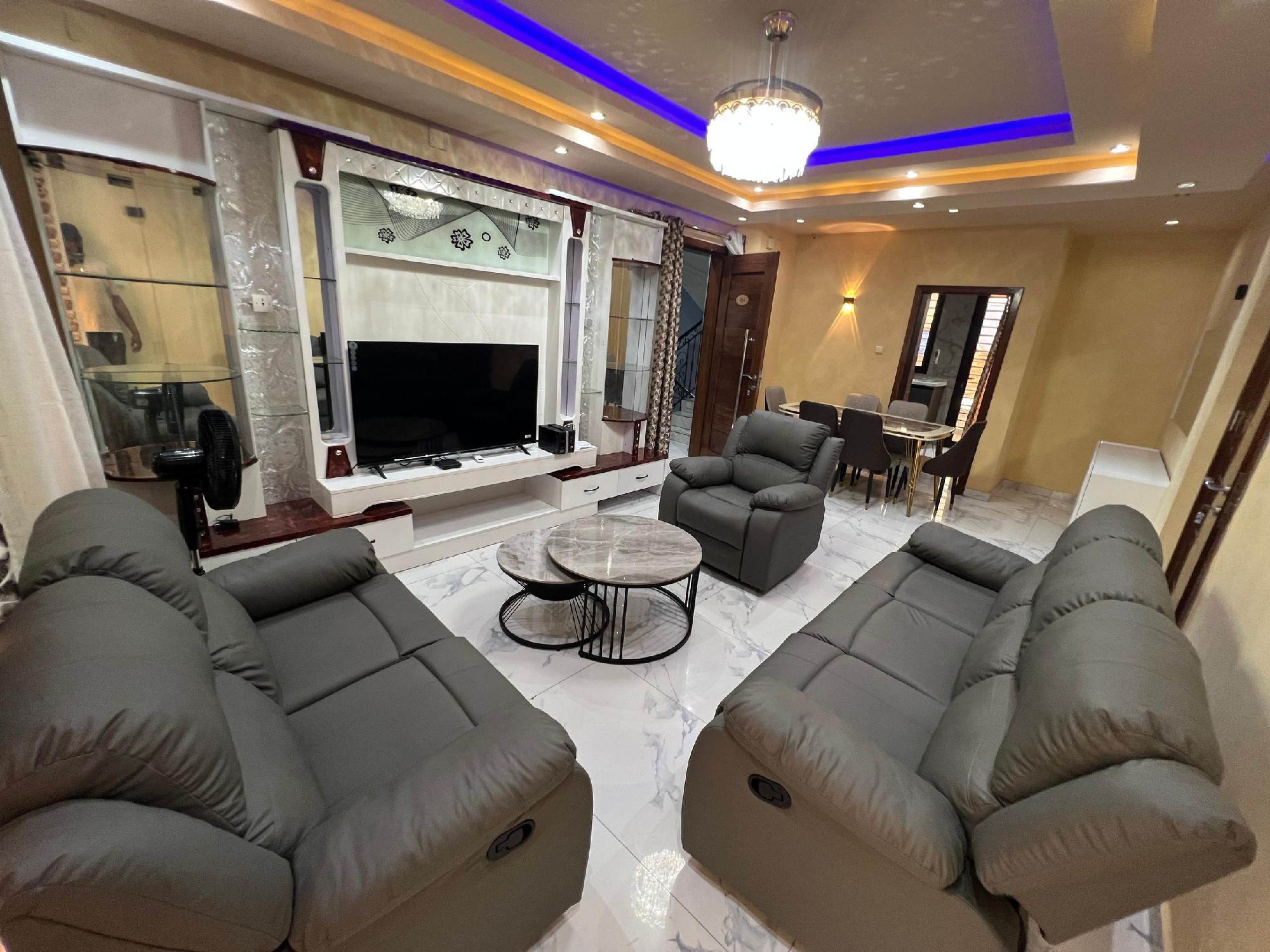 scaled_1001045489 Appartement à Louer – Kintambo, Kinshasa
