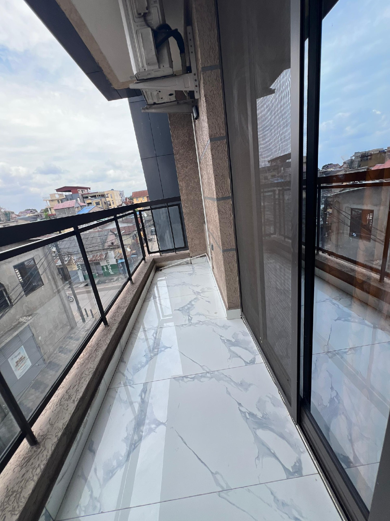 scaled_1001045490 Appartement à Louer – Kintambo, Kinshasa