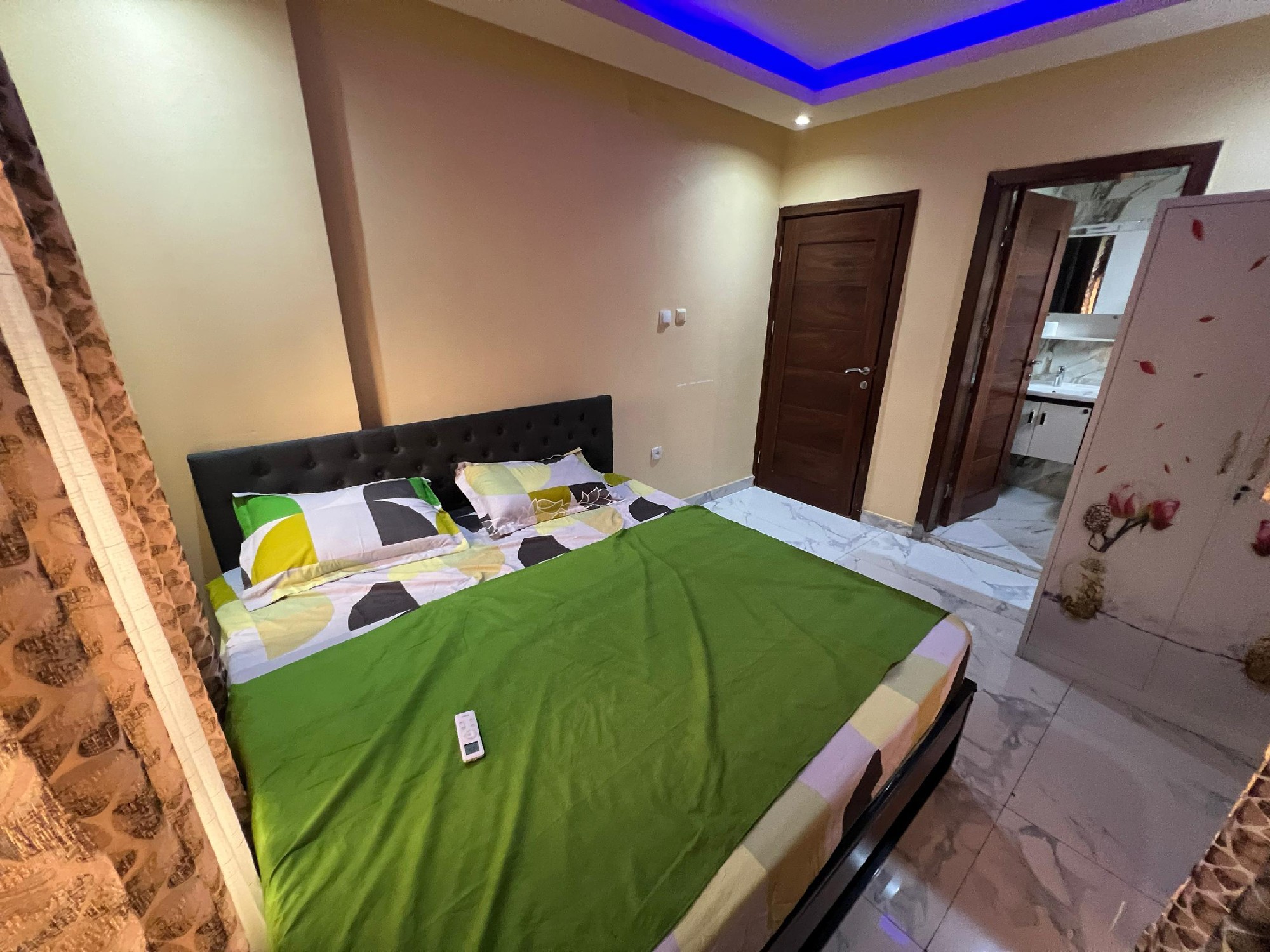 scaled_1001045491 Appartement à Louer – Kintambo, Kinshasa