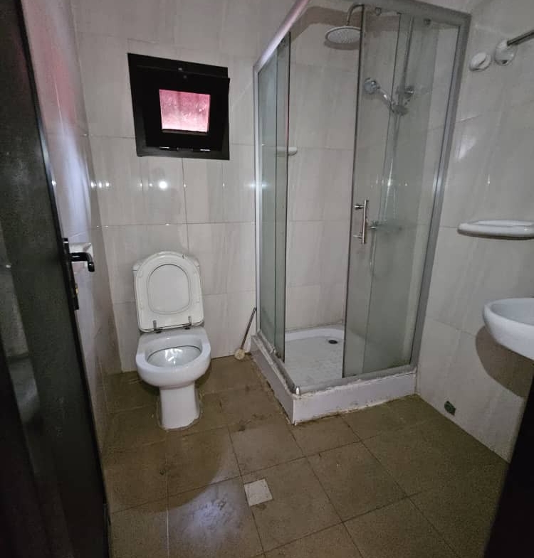 Maison à Louer – Gombe, Kinshasa