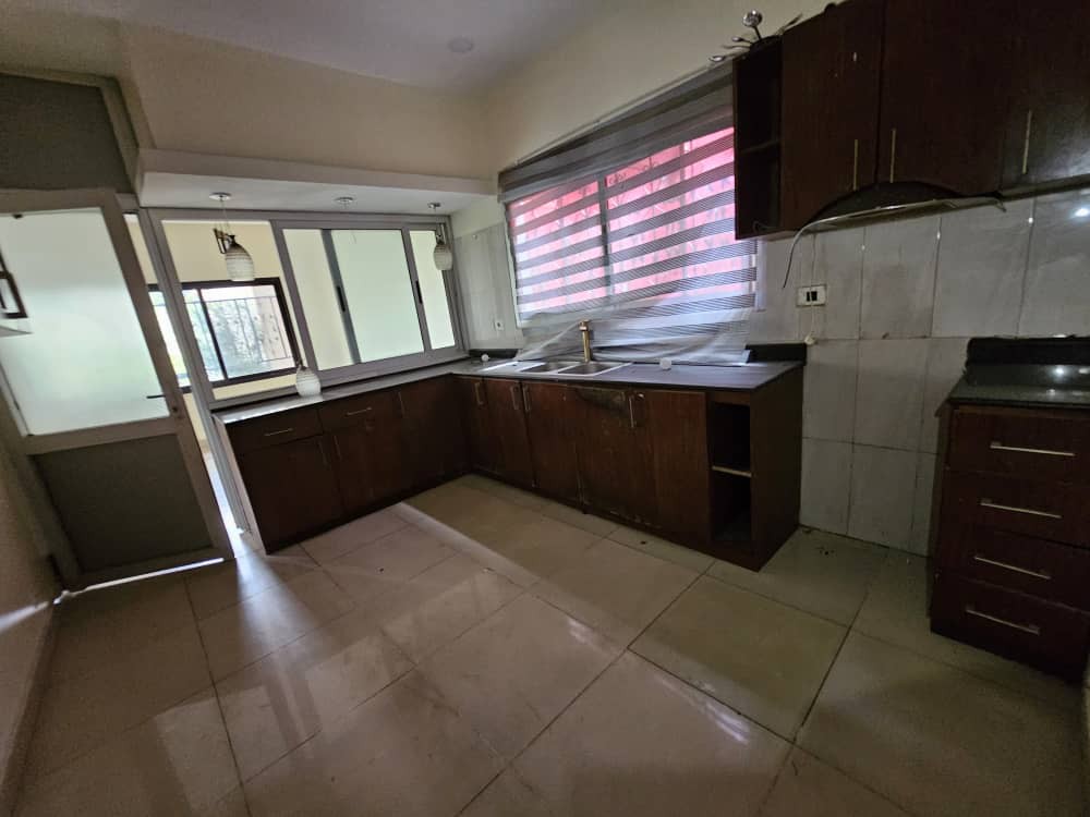 Maison à Louer – Gombe, Kinshasa