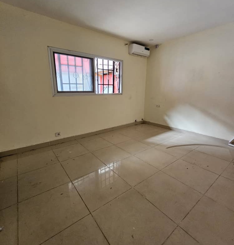 Maison à Louer – Gombe, Kinshasa