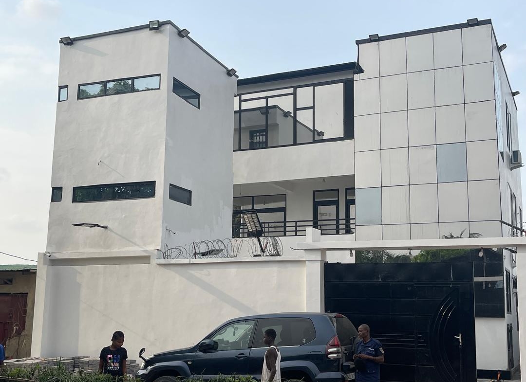 Immeuble à Vendre – Mont-Ngafula, Kinshasa