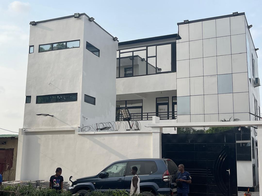 Immeuble à Vendre – Mont-Ngafula, Kinshasa