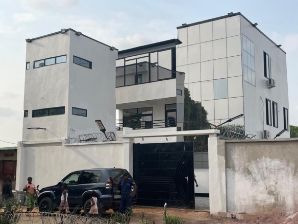 Immeuble à vendre – mont-ngafula, kinshasa