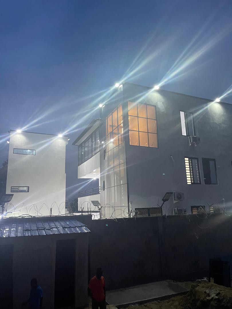Immeuble à Vendre – Mont-Ngafula, Kinshasa