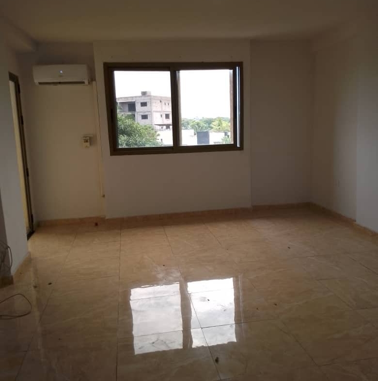 Immeuble à Vendre – Mont-Ngafula, Kinshasa