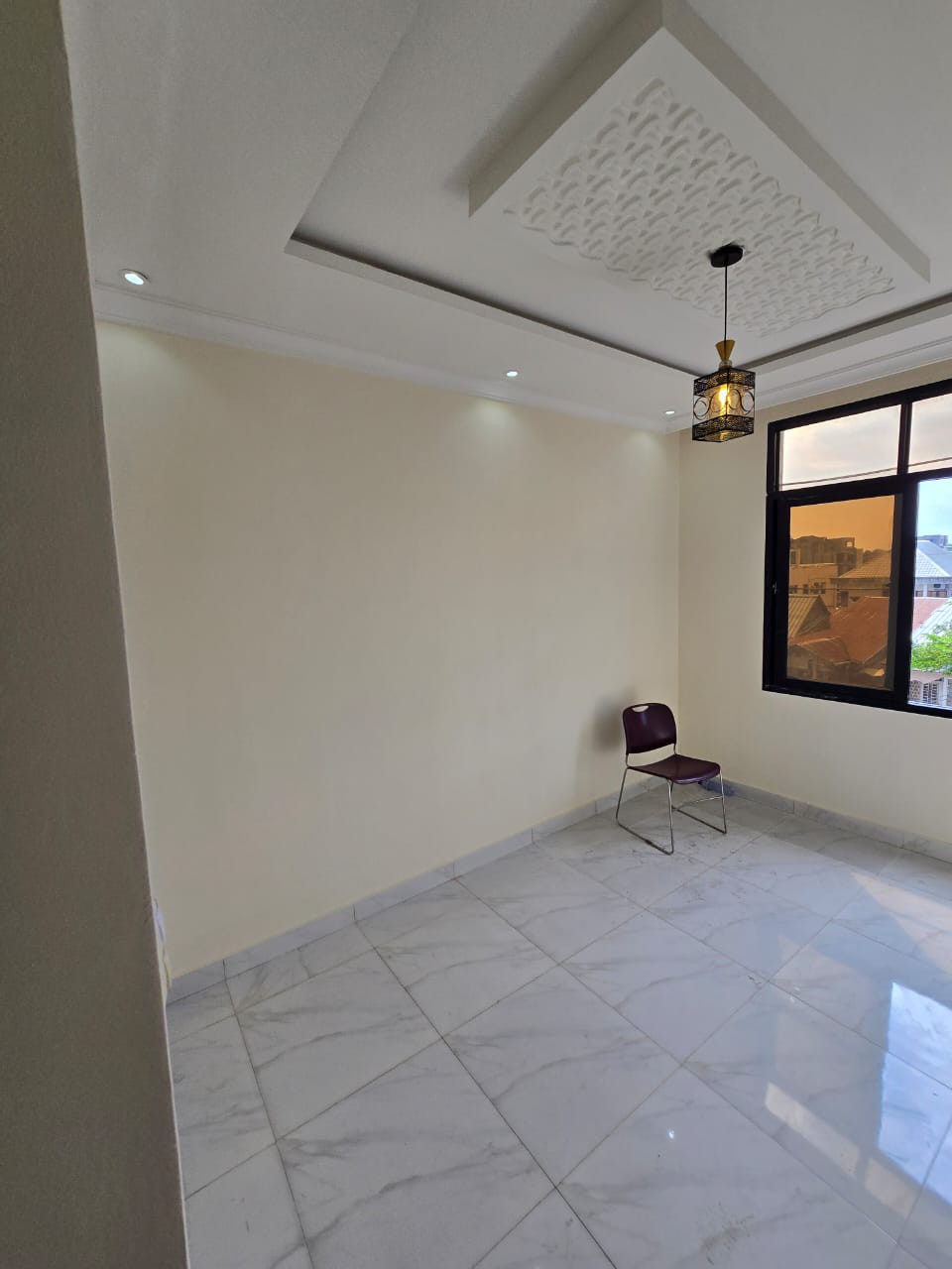 Immeuble à Vendre – Mont-Ngafula, Kinshasa