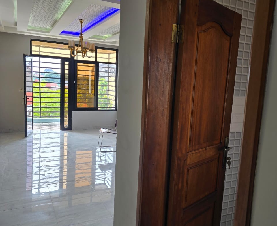 Immeuble à Vendre – Mont-Ngafula, Kinshasa