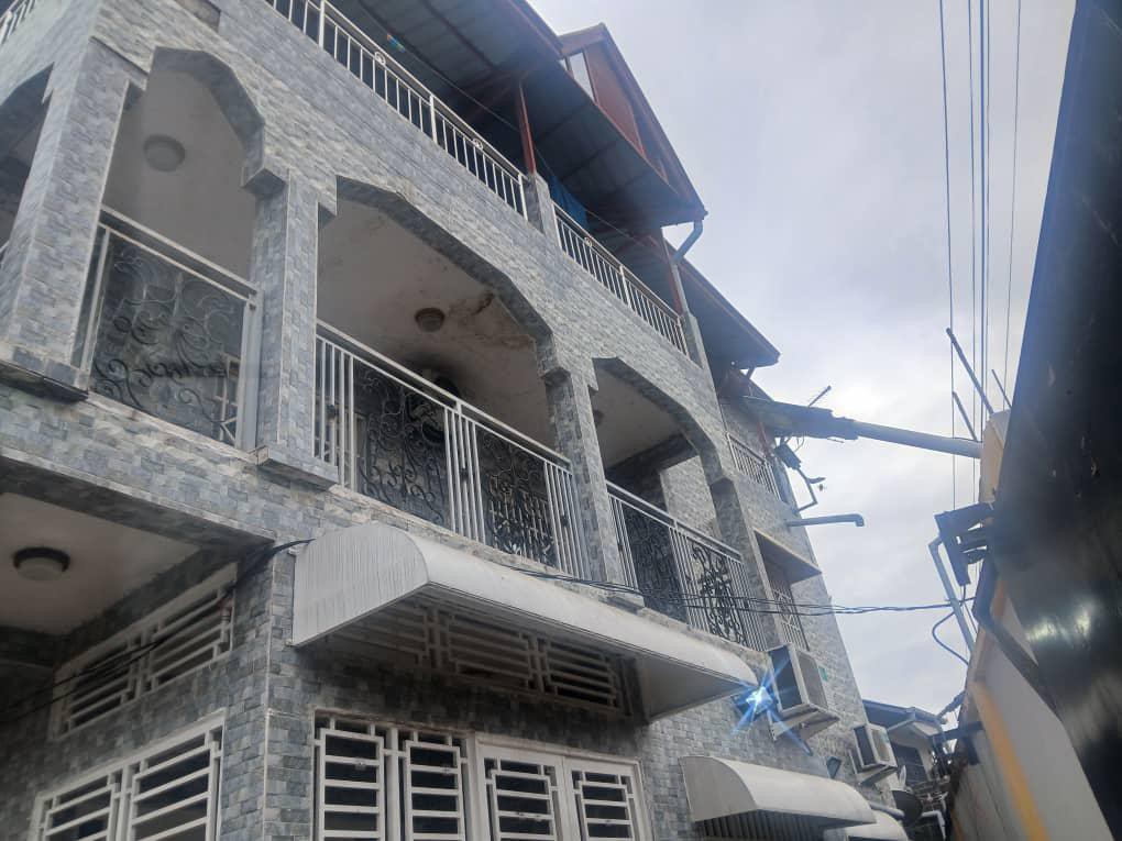 Immeuble à Vendre – Mont-Ngafula, Kinshasa