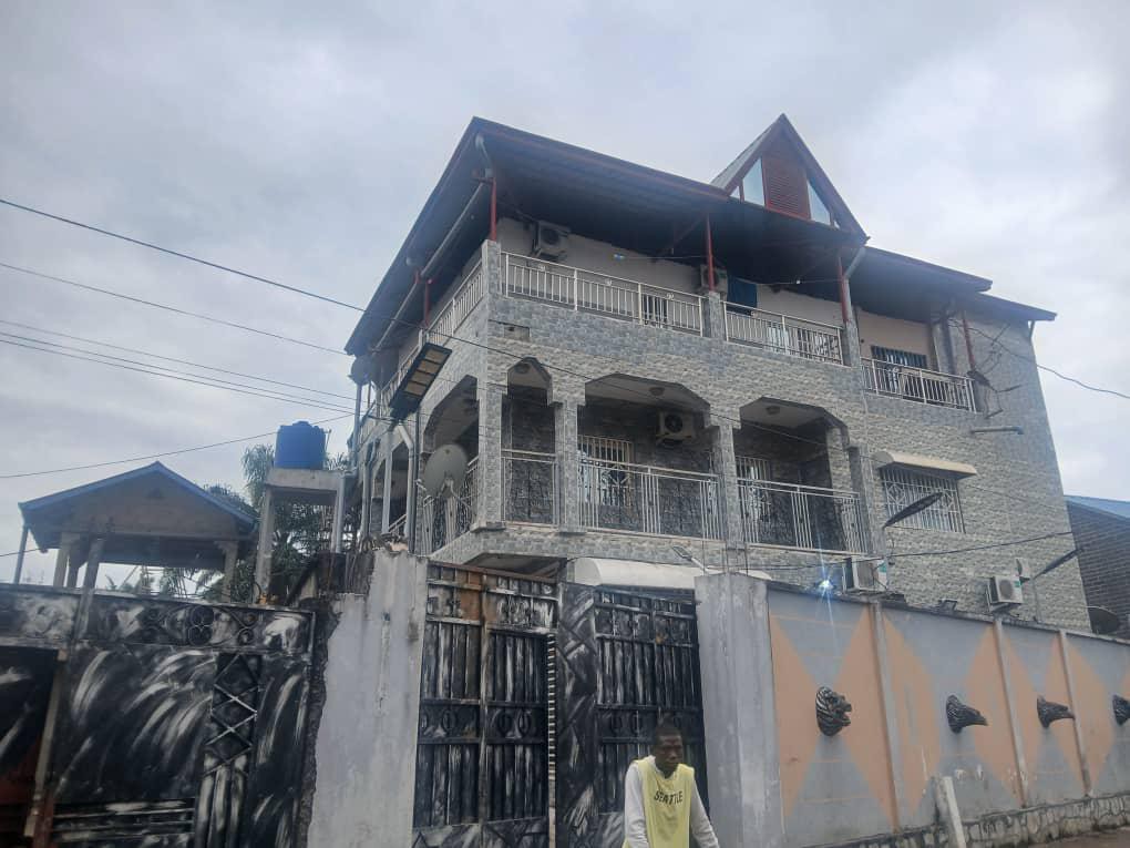 Immeuble à Vendre – Mont-Ngafula, Kinshasa