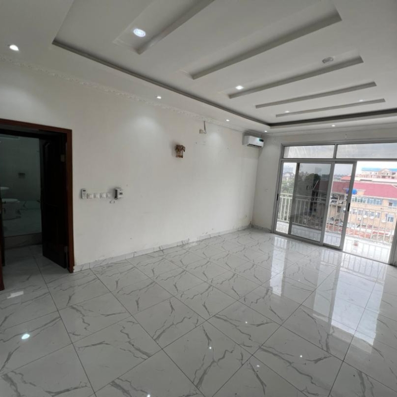 Scaled 1001066606