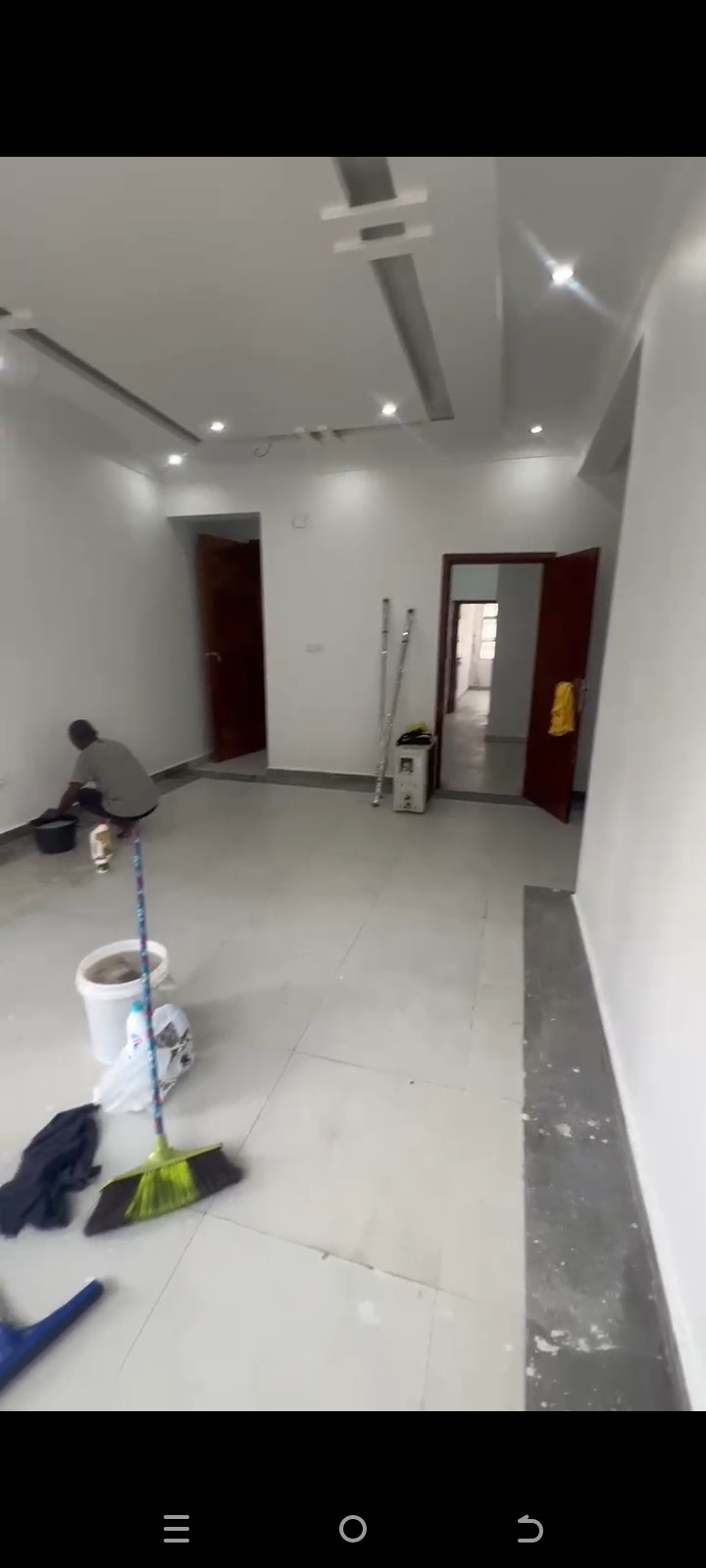 Scaled 1001067216