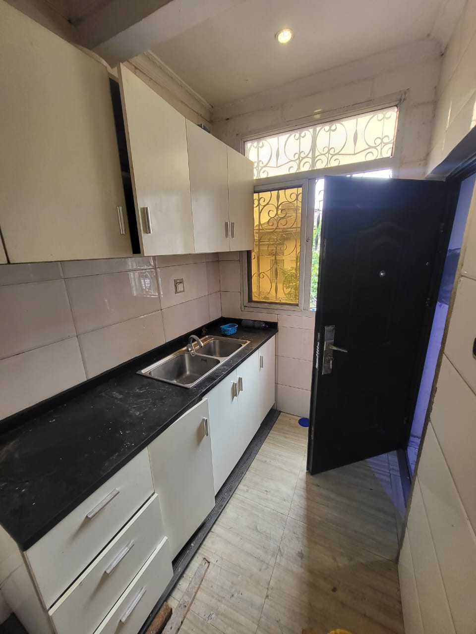 scaled_1001069027 Appartement à Louer – Kintambo, Kinshasa