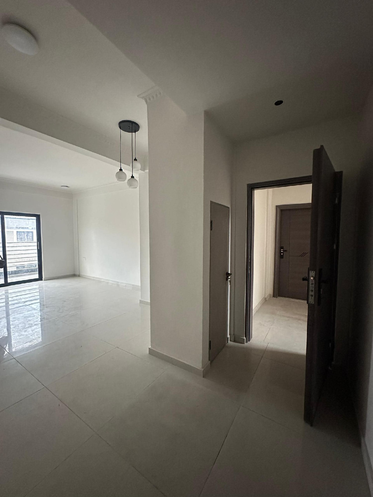 scaled_1001083650 Appartement à Louer – Lingwala, Kinshasa