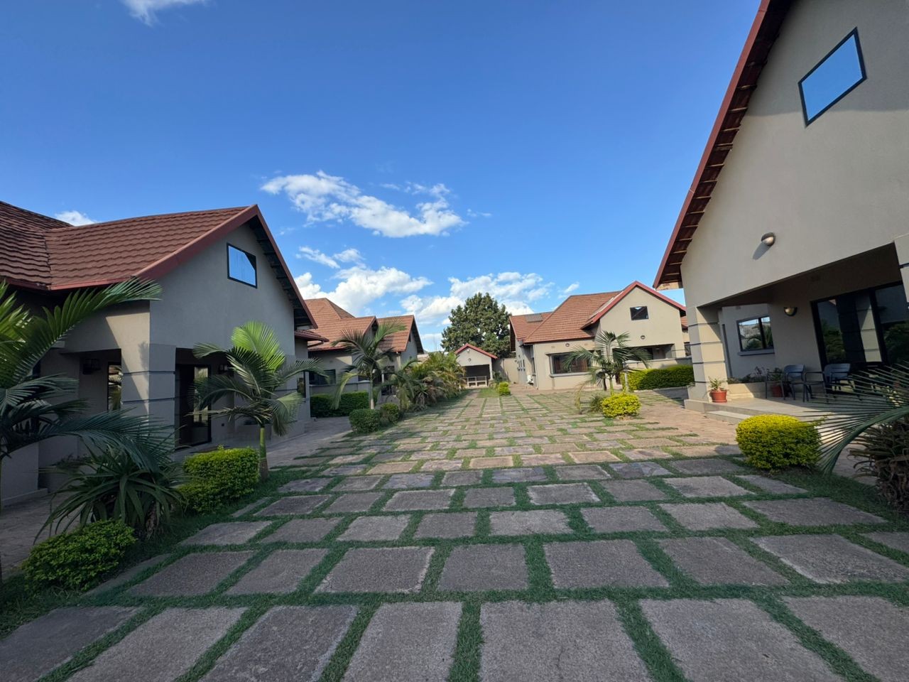 Maison à Louer – Plateau 2, Lubumbashi
