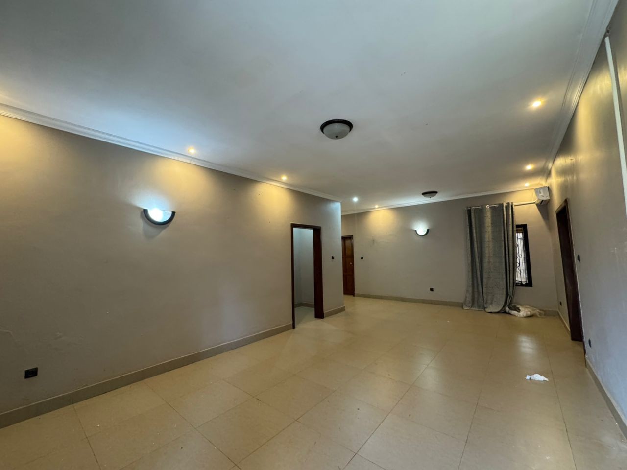 Maison à Louer – Plateau 2, Lubumbashi