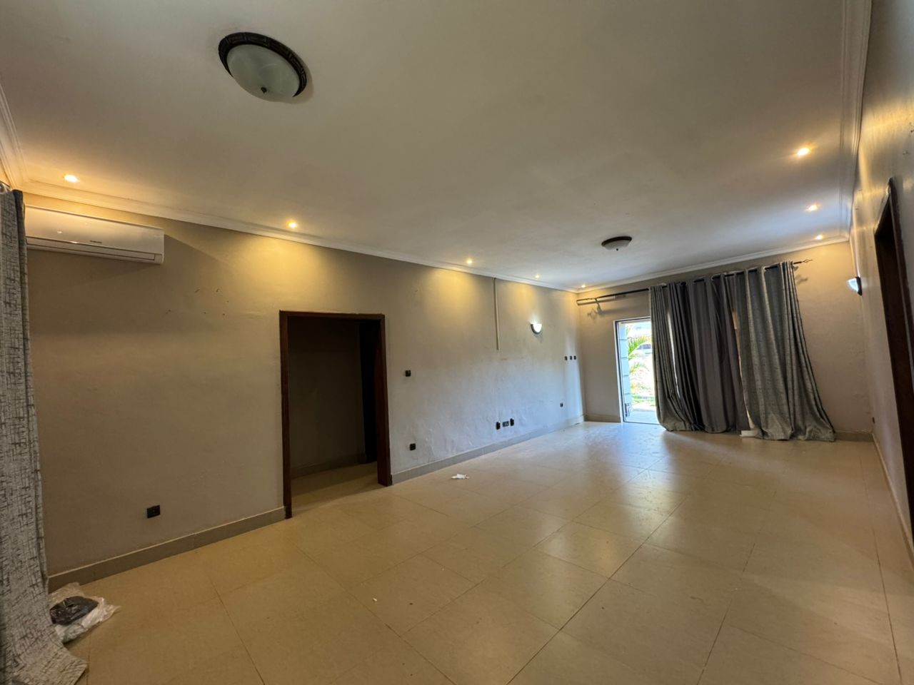 Maison à Louer – Plateau 2, Lubumbashi