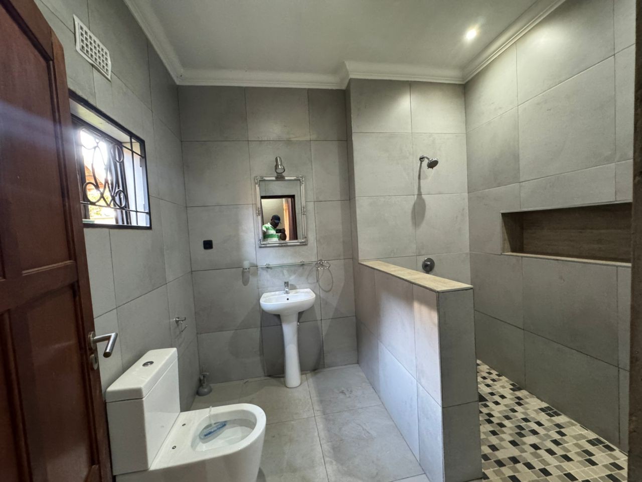 Maison à Louer – Plateau 2, Lubumbashi
