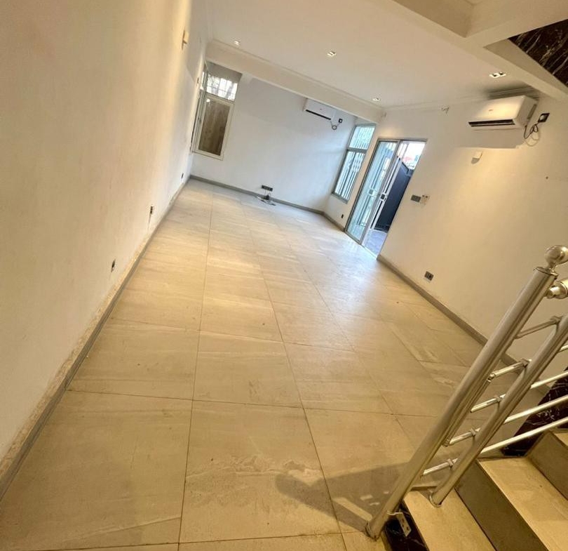 Maison à Louer – Kintambo, Kinshasa