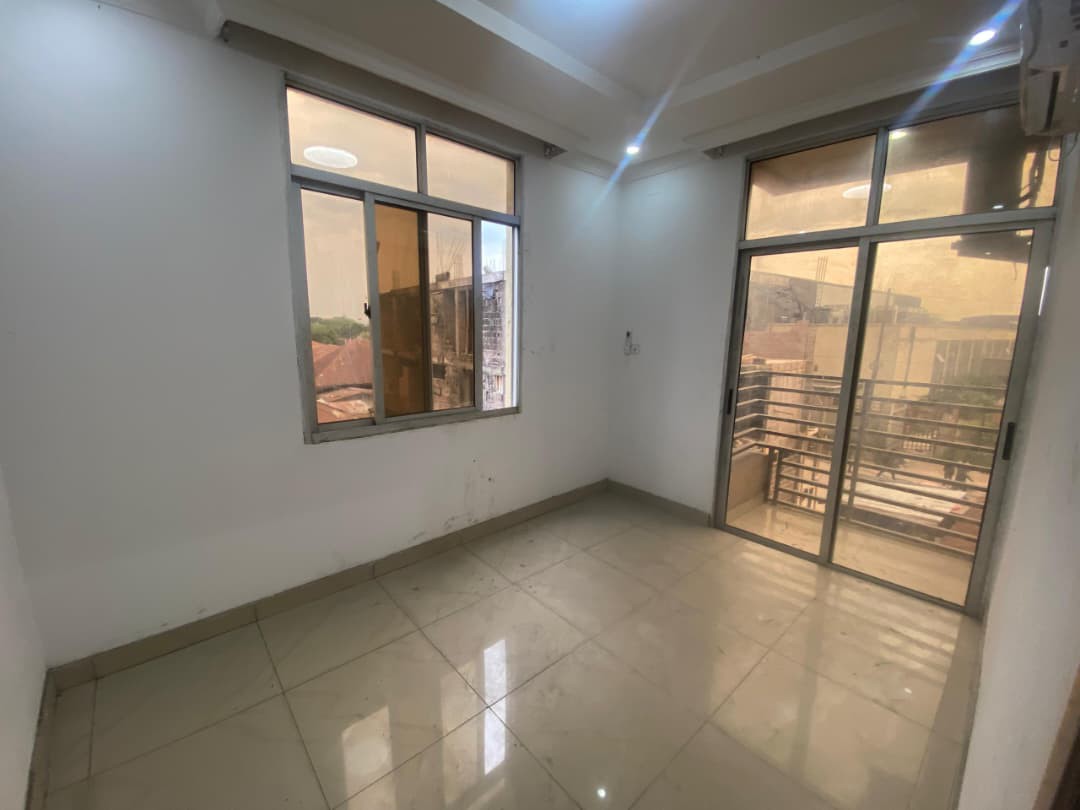 scaled_1001928391 Appartement à Louer – Kalamu, Kinshasa