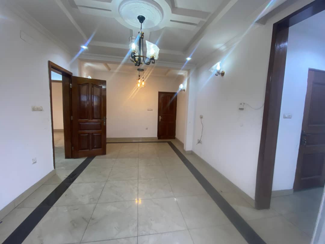 scaled_1001928393 Appartement à Louer – Kalamu, Kinshasa