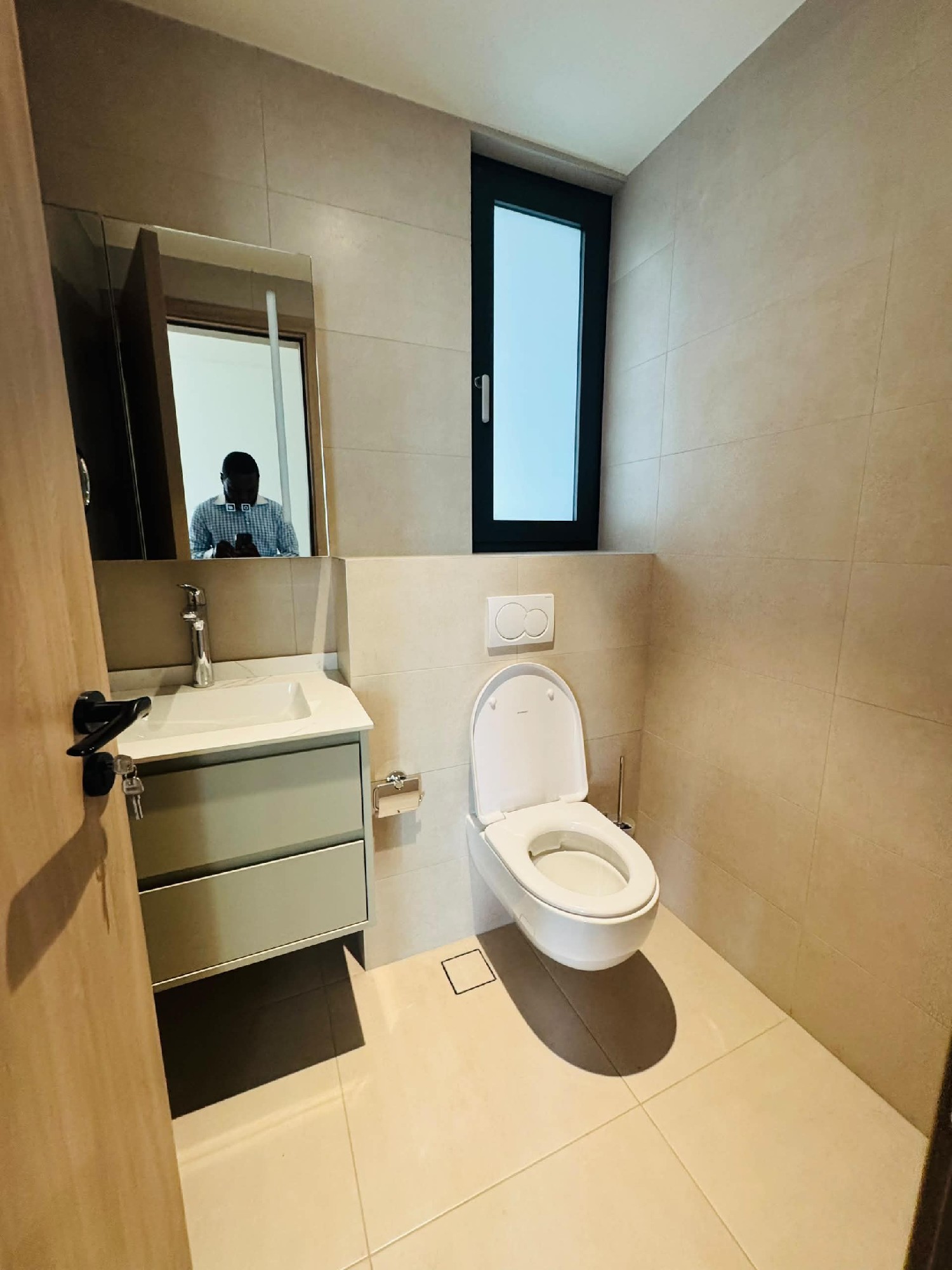 scaled_1001943281 Appartement à Louer – Gombe, Kinshasa