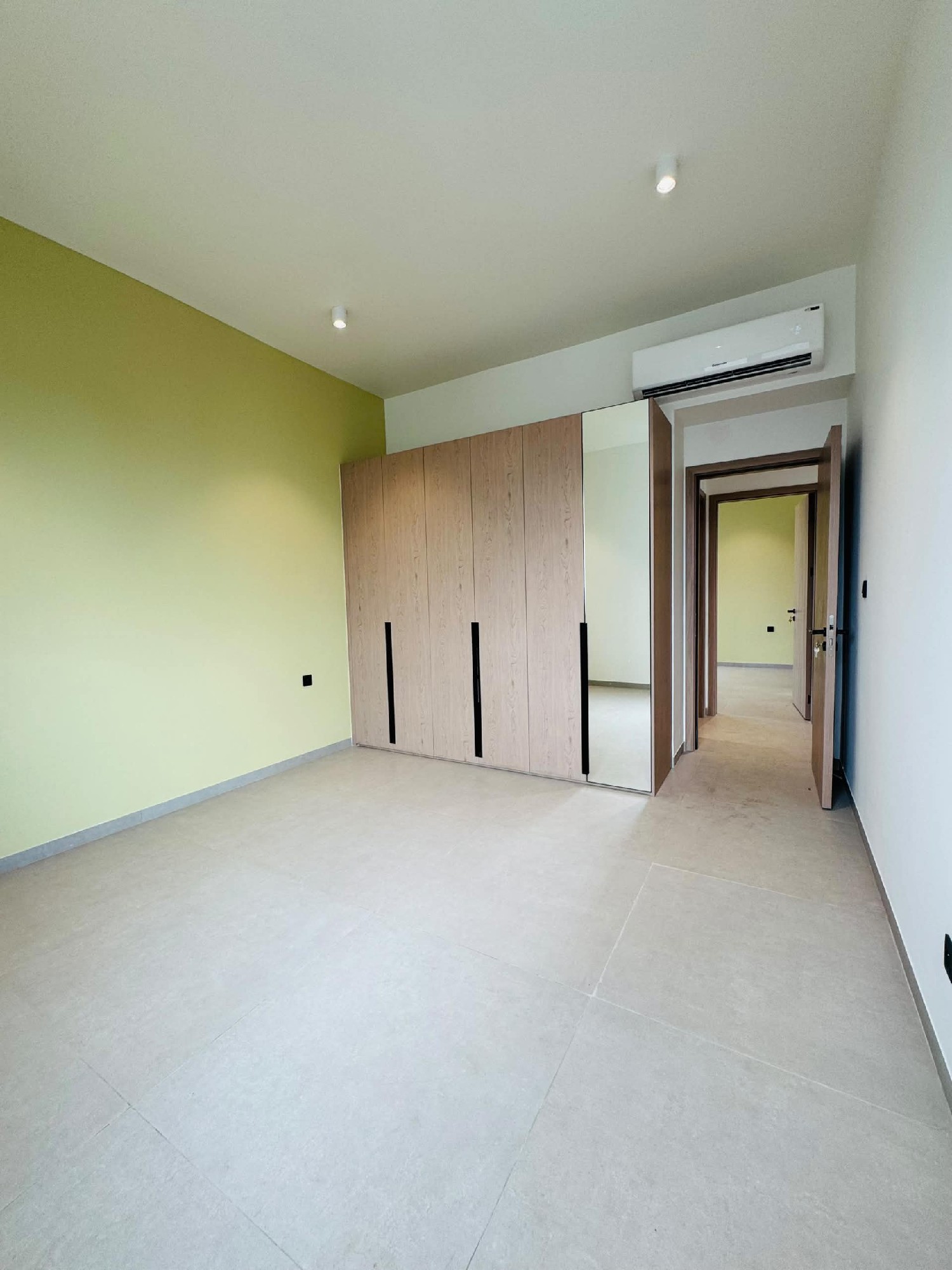 scaled_1001943285 Appartement à Louer – Gombe, Kinshasa