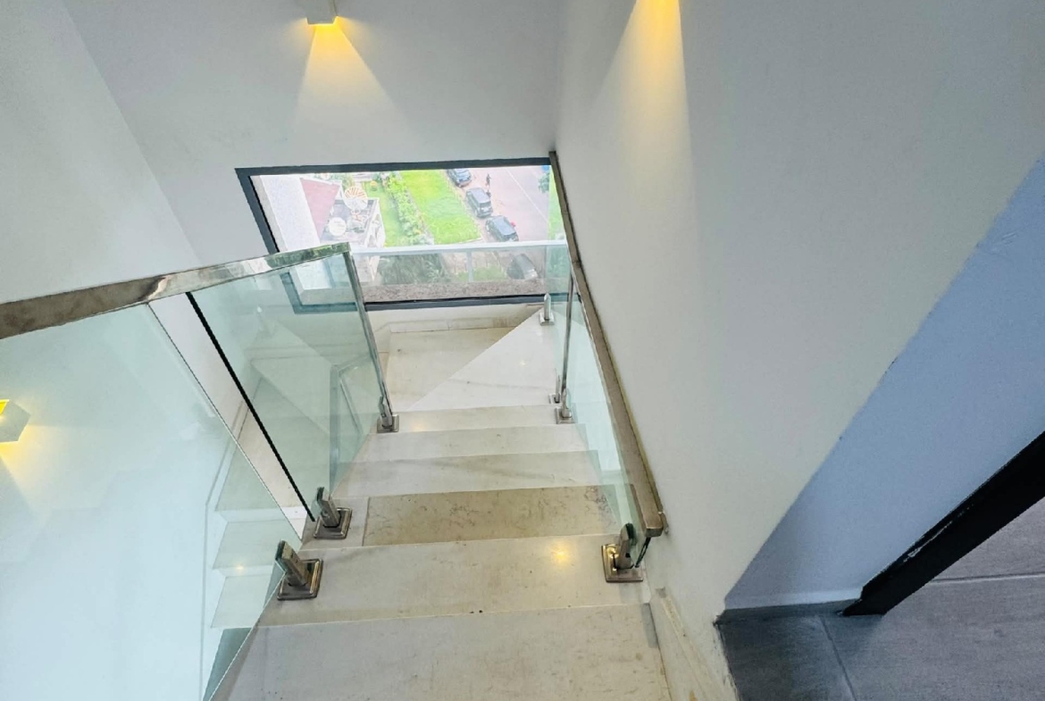 Duplex à Louer – Gombe, Kinshasa