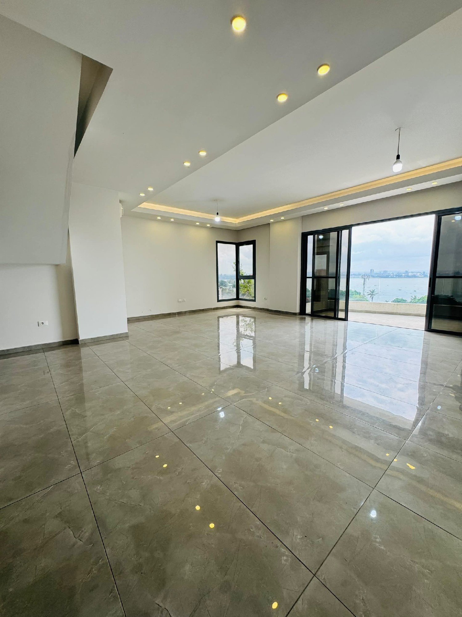 Duplex à Louer – Gombe, Kinshasa