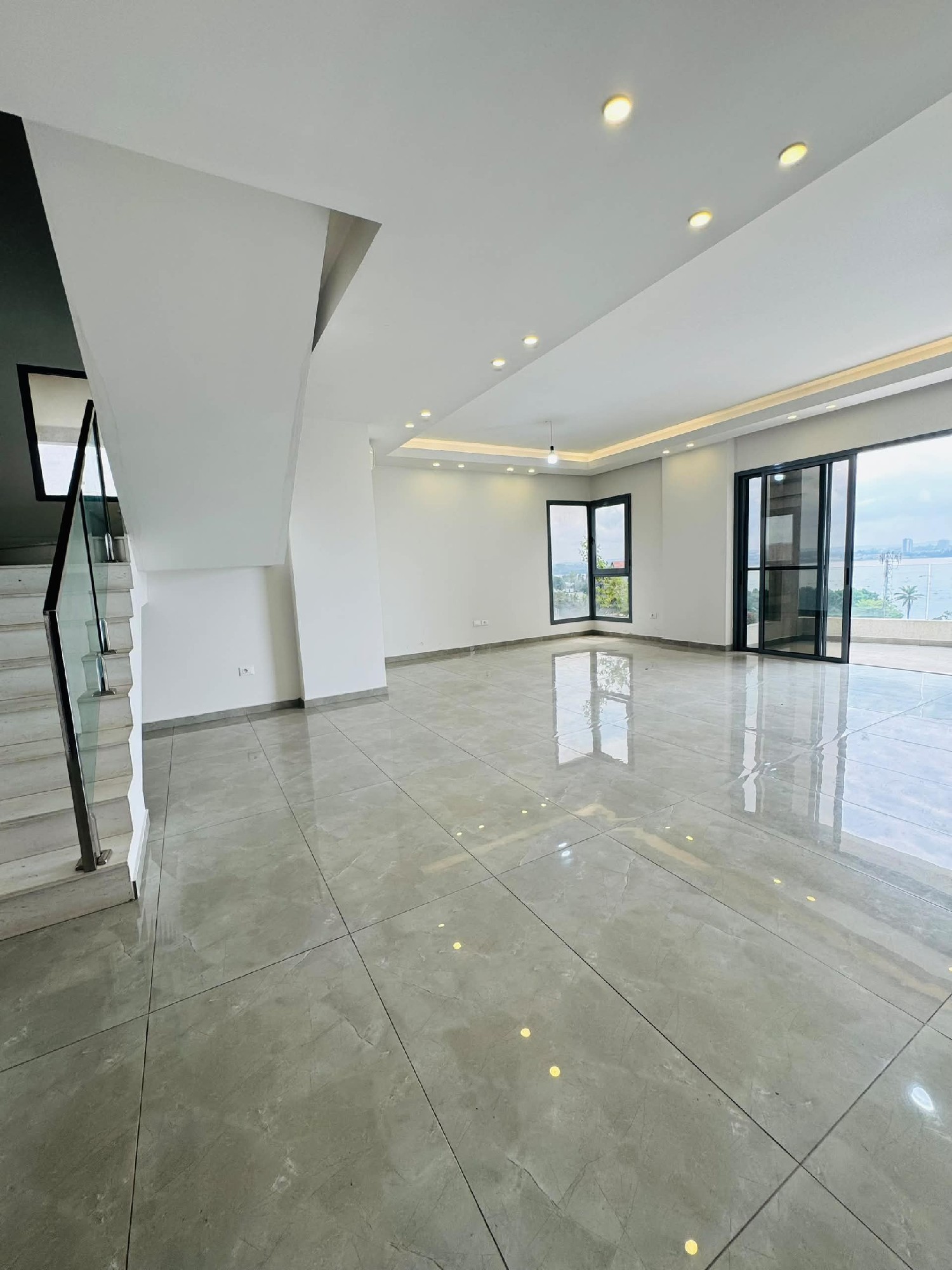 Duplex à Louer – Gombe, Kinshasa