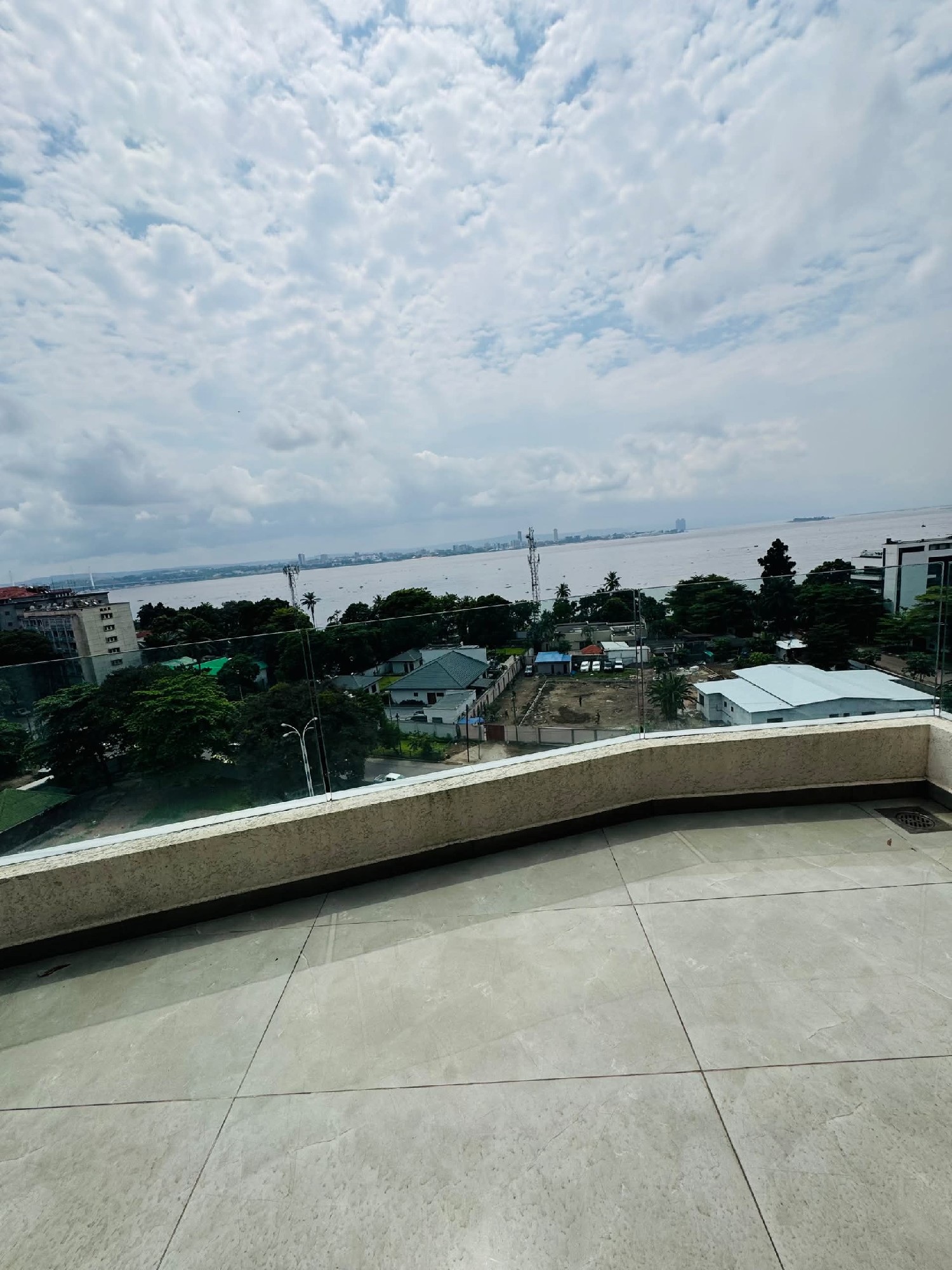 Duplex à Louer – Gombe, Kinshasa