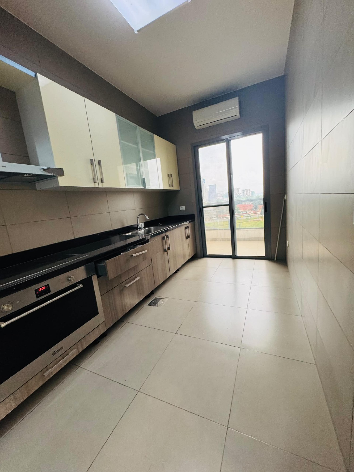 Duplex à Louer – Gombe, Kinshasa