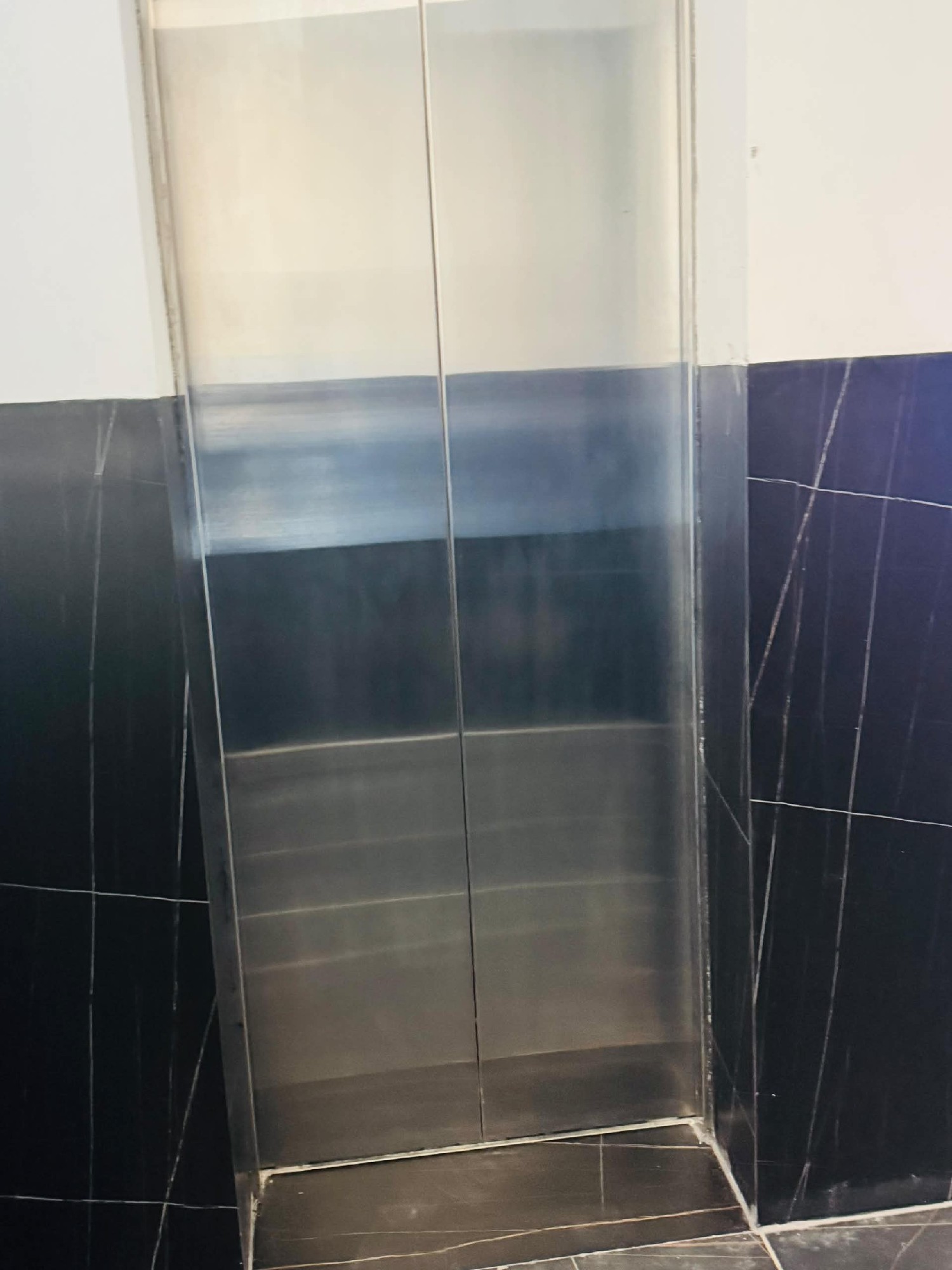 Appartement à Louer – Gombe, Kinshasa